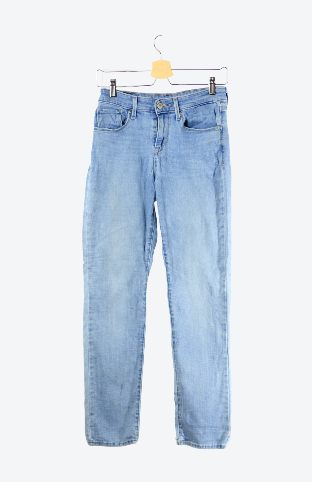 Originální retro džíny Levi’s z druhé ruky, které nikdy nevyjdou z módy. Kvalitní denim, ikonické střihy a autentický vintage vibe – přesně ten kousek, co dodá outfitu charakter.